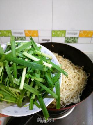 Fried Noodles with Bamboo Shoots and Sliced Pork recipe