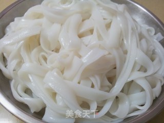 Fried Hor Fun with Sliced Pork recipe