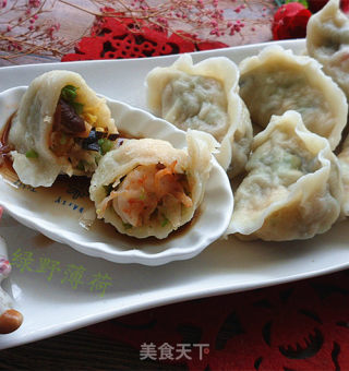 Shrimp, Shiitake, and Vegetable Dumplings recipe