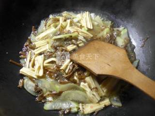 Dried Plums, Dried Vegetables, Yuba, Boiled to Bloom at Night recipe