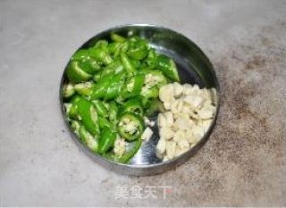 Fried Duck Intestines with Tamarind Beans, A Favorite of Nanchang People recipe