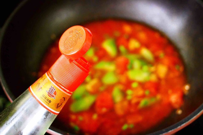 Braised Loofah with Tomato Sauce recipe