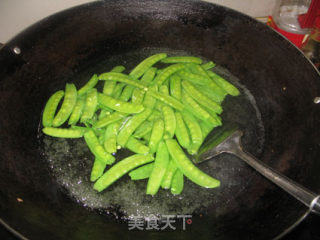 Fried Chicken Hearts with Snow Peas recipe