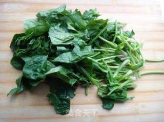 Stir-fried Carrots with Spinach recipe