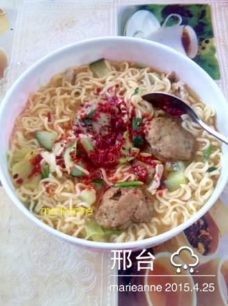 Instant Noodles with Meatballs