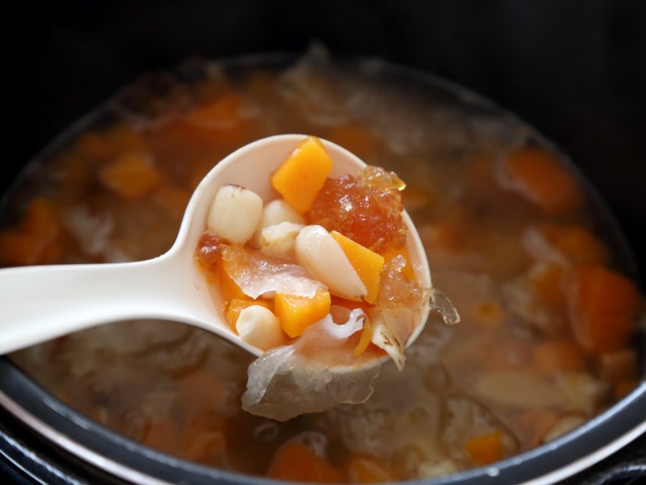 Tremella Sweet Potato Five Treasure Soup recipe