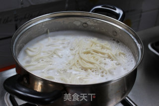 Sour and Refreshing Enough to Have A Taste-vegetable Cold Noodle recipe