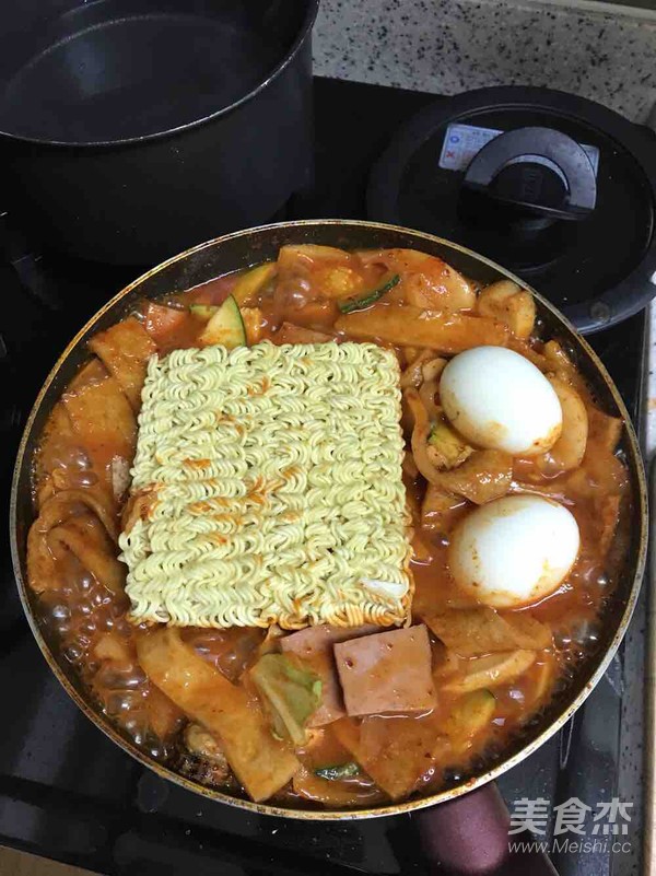 Ramen Fried Rice Cake recipe