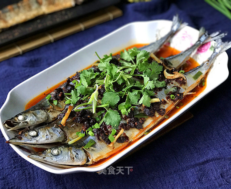Steamed Saury with Tempeh Spicy Sauce recipe