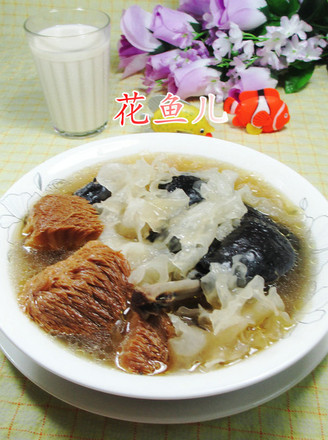 Hericium and White Fungus Black Chicken Soup recipe