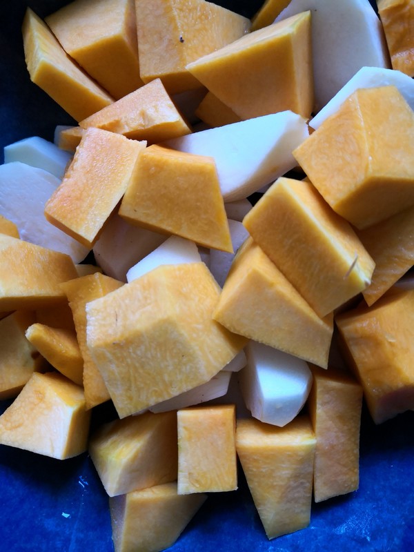 Stewed Pumpkin with Taro recipe