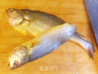 Steamed Yellow Croaker with Tofu recipe