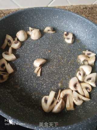 Shrimp, Mushroom, Tomatoes recipe