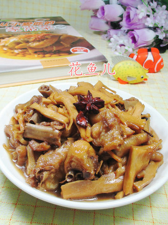 Braised Chicken Feet with Bamboo Shoots