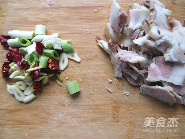 Stir-fried Twice Cooked Pork with Fungus recipe