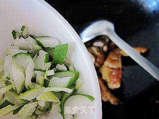 Roasted Chicken Wings with Carrots and Potatoes recipe