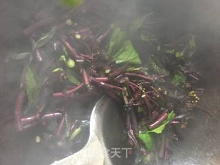 Stir-fried Red Rapeseed Strips recipe