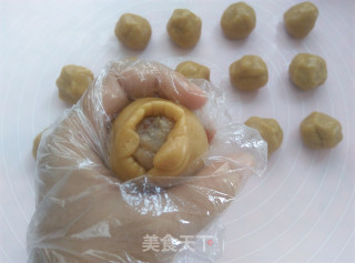 Refreshing Five-core Moon Cake recipe