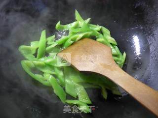 Stir-fried Beef Slices with Hot Pepper recipe