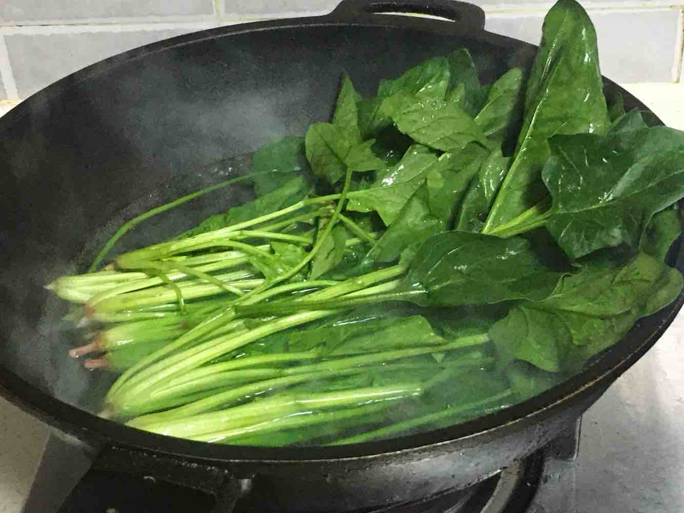 Scrambled Eggs with Leek recipe