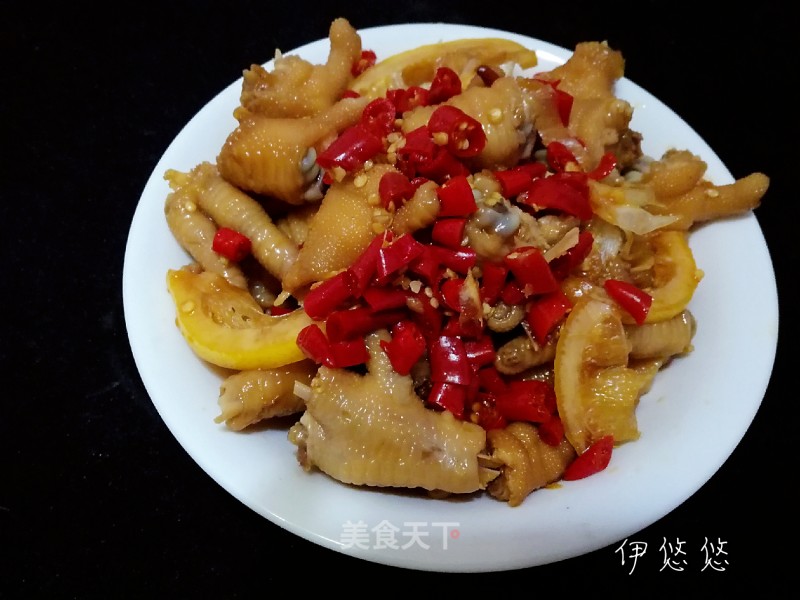 Early Autumn Health-lemon Chicken Feet recipe
