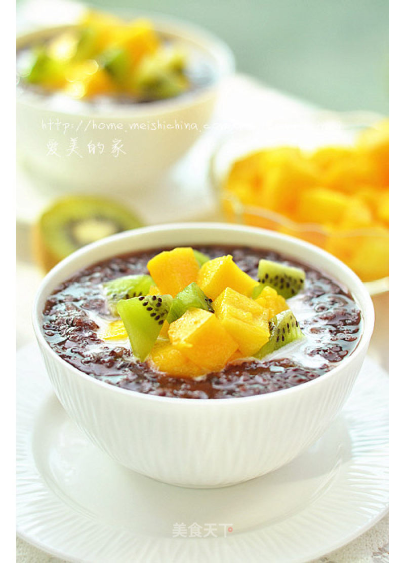 A Gorgeous Way to Eat Breakfast Porridge --- Coconut Fragrant Black Rice Fruit Porridge recipe