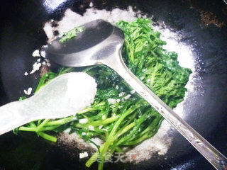 Garlic Chrysanthemum recipe