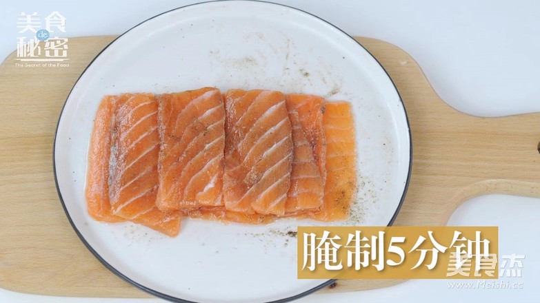 Salmon and Enoki Mushroom Roll recipe