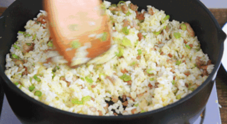 One Tea and One Sitting, The Top-selling Golden Fried Rice, Which Ranks No. 1, in The End. recipe