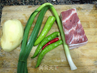 Stir-fried Potato Chips with Pork Belly recipe