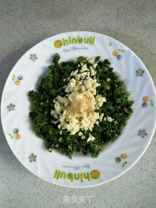 Toss with Celery Leaves recipe