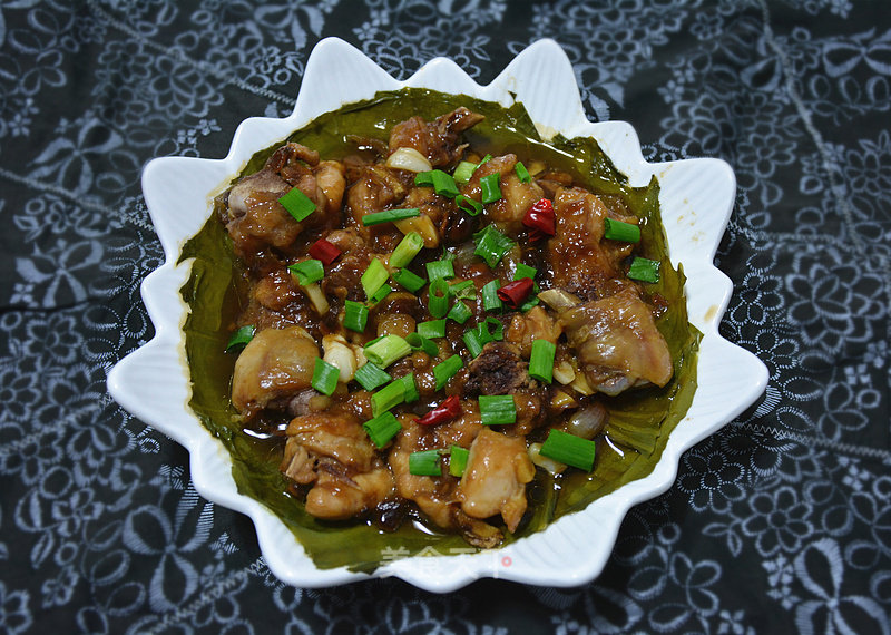 Steamed Chicken with Lotus Leaf recipe