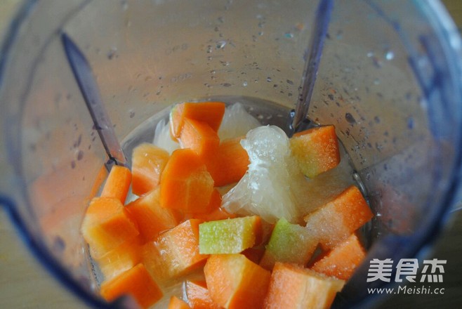 Honey Pomelo Carrot Juice recipe