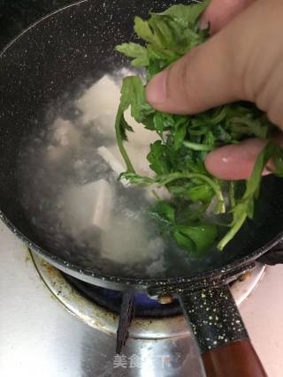 Wormwood Tofu Clear Soup recipe