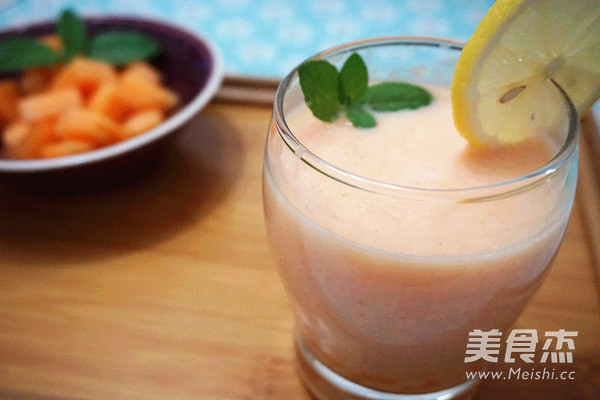 Yogurt Melon Milkshake recipe