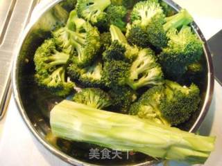 Baby Cuttlefish in Golden Garlic Oyster Sauce recipe