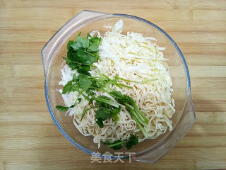 Cabbage Heart Mixed with Bean Shreds recipe