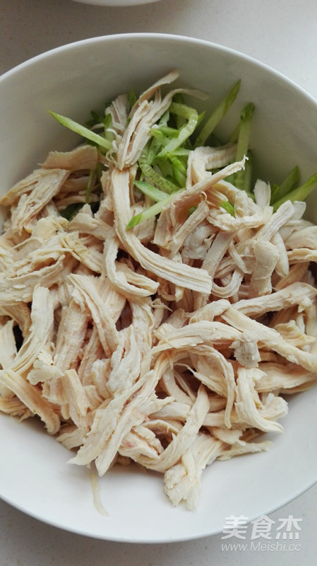 Spicy Radish Seedling Chicken Shreds recipe