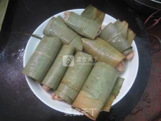 Steamed Chicken Wings with Zongzi Leaves recipe