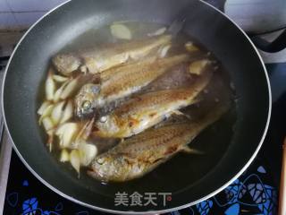 Braised Small Yellow Croaker recipe