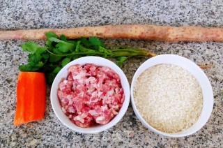 Porridge with Yam, Carrot and Fresh Meat recipe