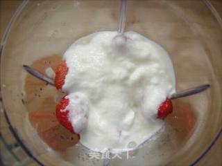 Strawberry Milkshake recipe