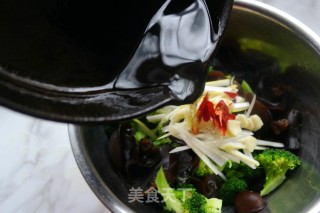 #trust之美#mixed Broccoli with Fungus recipe