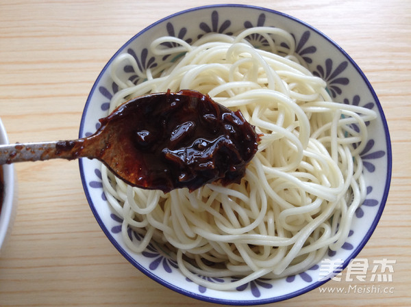 Xo Sauce Seafood Flavored Noodles recipe