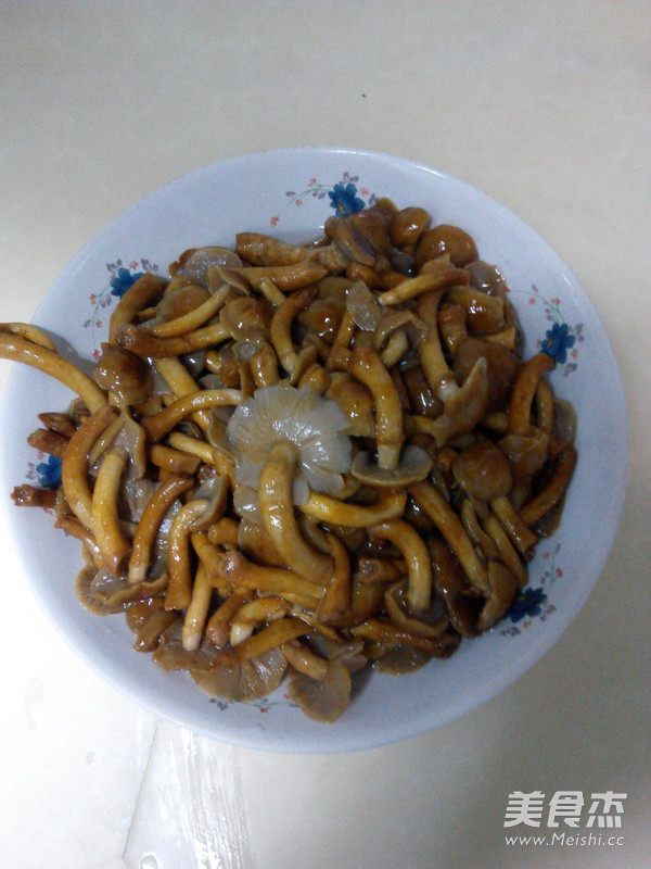 Stir-fried Pork with Nameko and Mushroom recipe