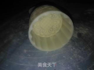 Mooncake with Lotus Seed Paste and Egg Yolk recipe