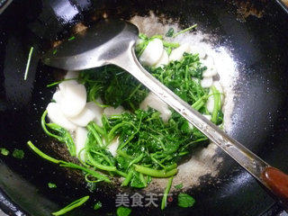 Stir-fried Rice Cake with Grass Seed recipe