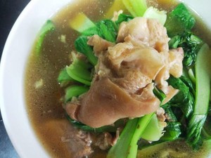 Pork Feet and Vegetable Soup recipe