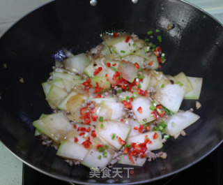 Quick Home Cooking-fried Winter Melon with Shiitake Mushrooms and Minced Meat recipe