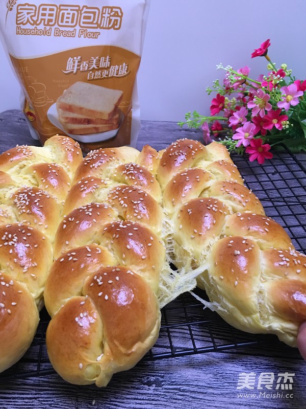 Xiangxue Flour Pumpkin Braid Bread recipe